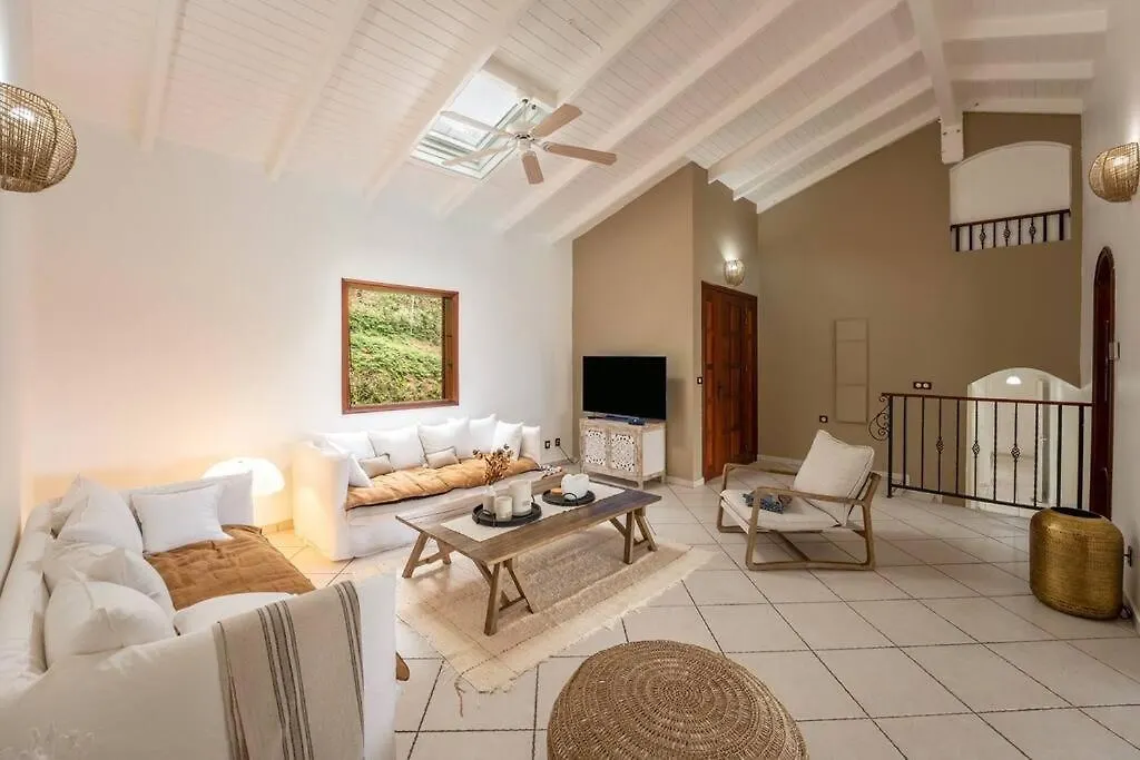 Spacieuse Villa Corossol Avec Piscine Et Jeux Exterieurs Le Gosier   Le Gosier (Grande-Terre)