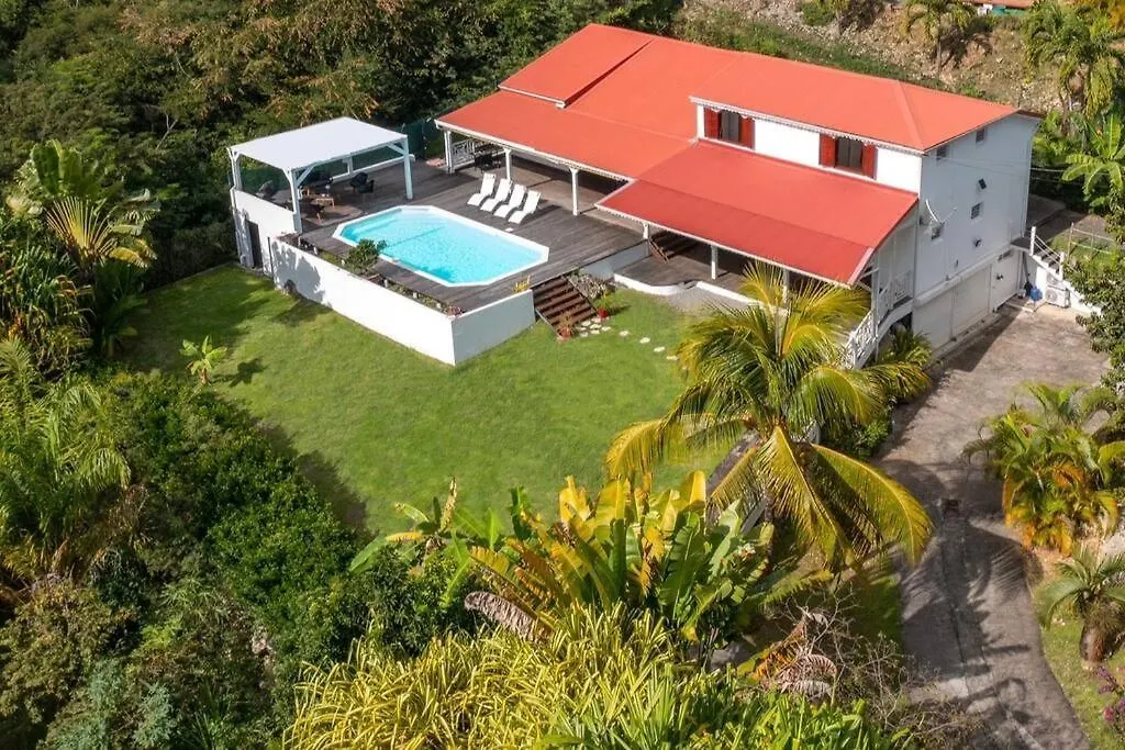 Spacieuse Villa Corossol Avec Piscine Et Jeux Exterieurs Le Gosier