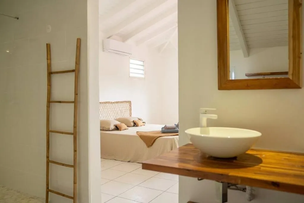 Spacieuse Villa Corossol Avec Piscine Et Jeux Exterieurs Le Gosier  Le Gosier (Grande-Terre)